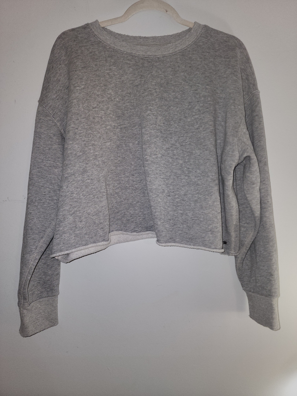 American Eagle Women's Heather Gray Cropped Sweatshirt Xl
